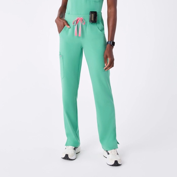 Figs Kade Cargo Womens Size M Scrub Pants Teal STYLE#: T21004 - Picture 2 of 8